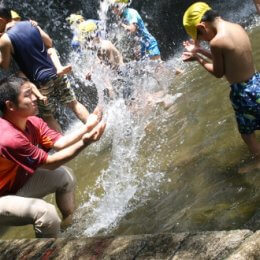 保育士もびしょ濡れで夏を満喫！朝霞どろんこ保育園