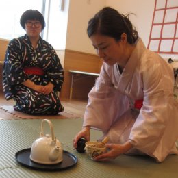 つむぎ桶川ルーム8月体験学習｢お茶とお菓子を楽しもう｣