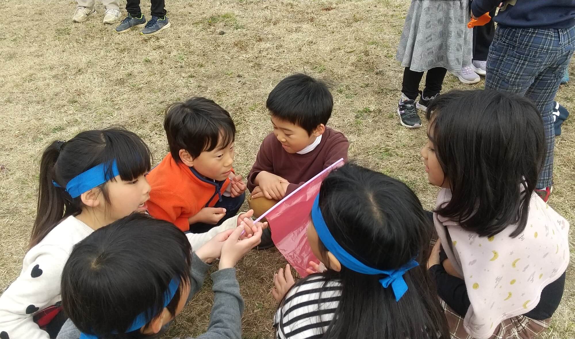 チームで話す子ども