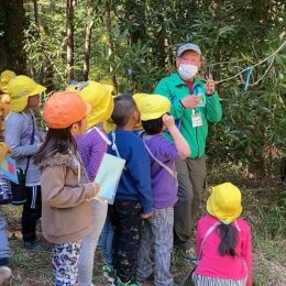 宮下どろんこ保育園・地域子育て支援センター「ちきんえっぐ」と公民館の地域連携事業