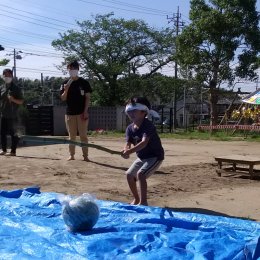 発達支援つむぎ 宮下「どろんこ祭りで夏を楽しむ」