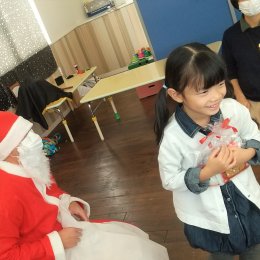 発達支援つむぎ 阿佐ヶ谷「12月体験学習　クリスマス会～マジックショー＆ハンドベル演奏～」