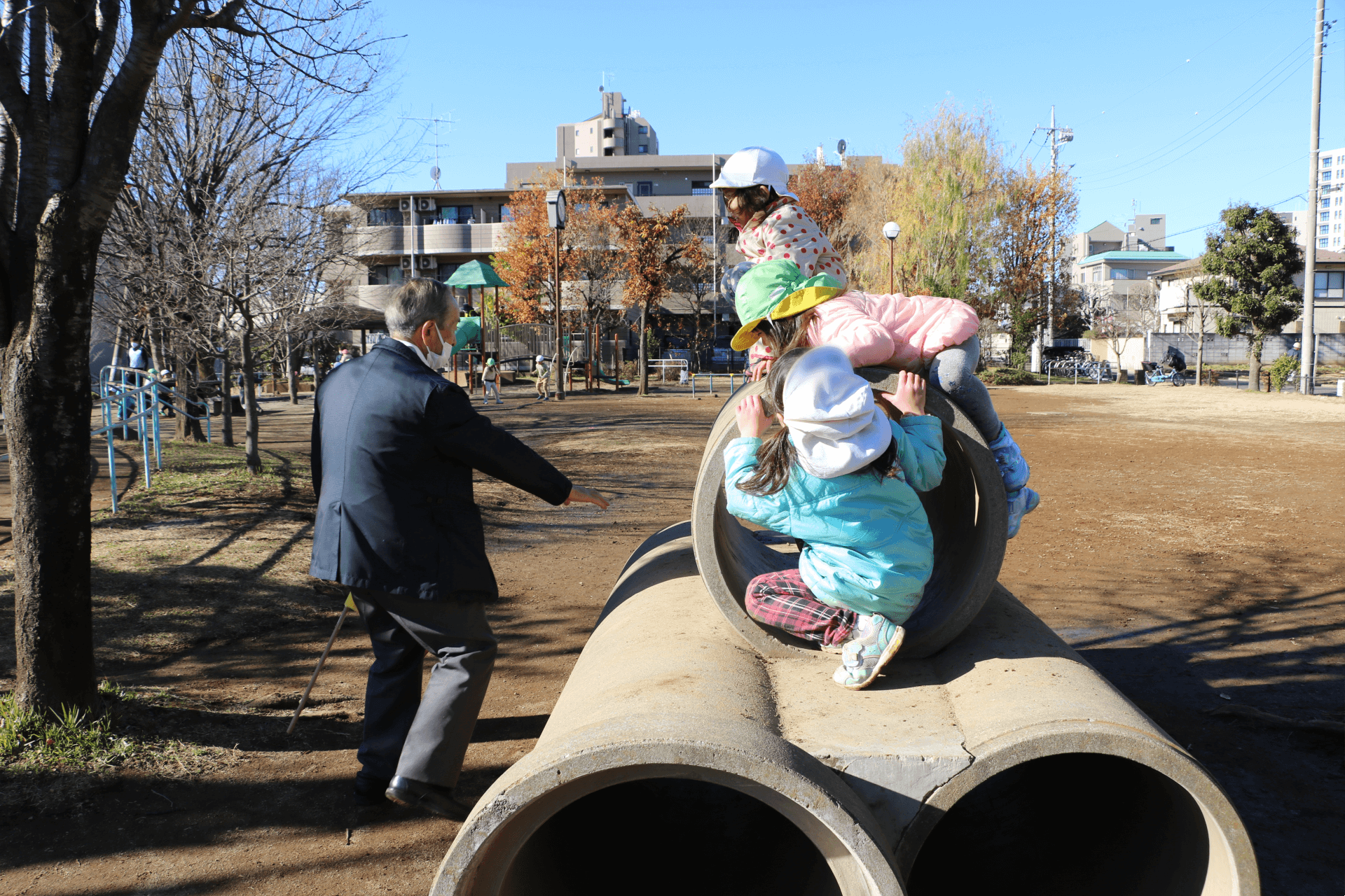 子どもたちからも人気の松山さん