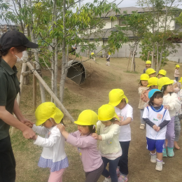 三筑どろんこ保育園「新しい友だち」