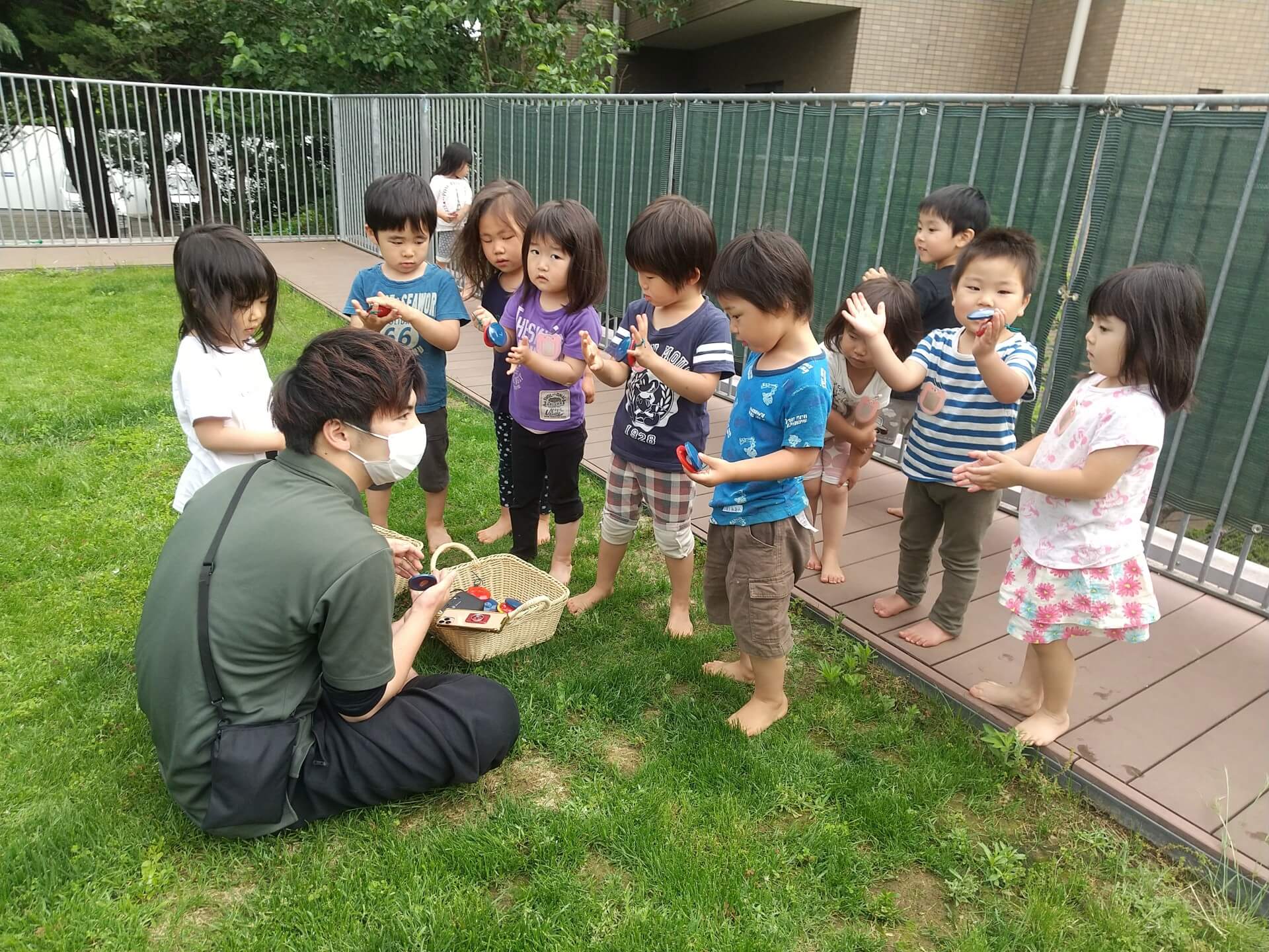 保育中の鈴木さん