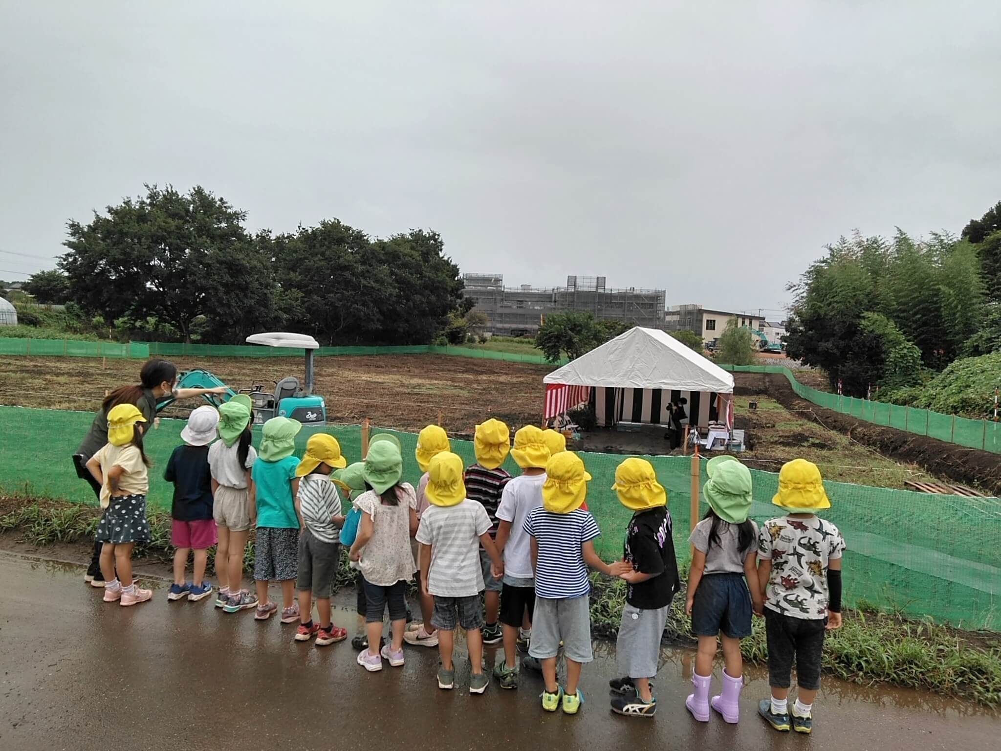 万博公園どろんこ保育園の子どもたちもお祈りしました