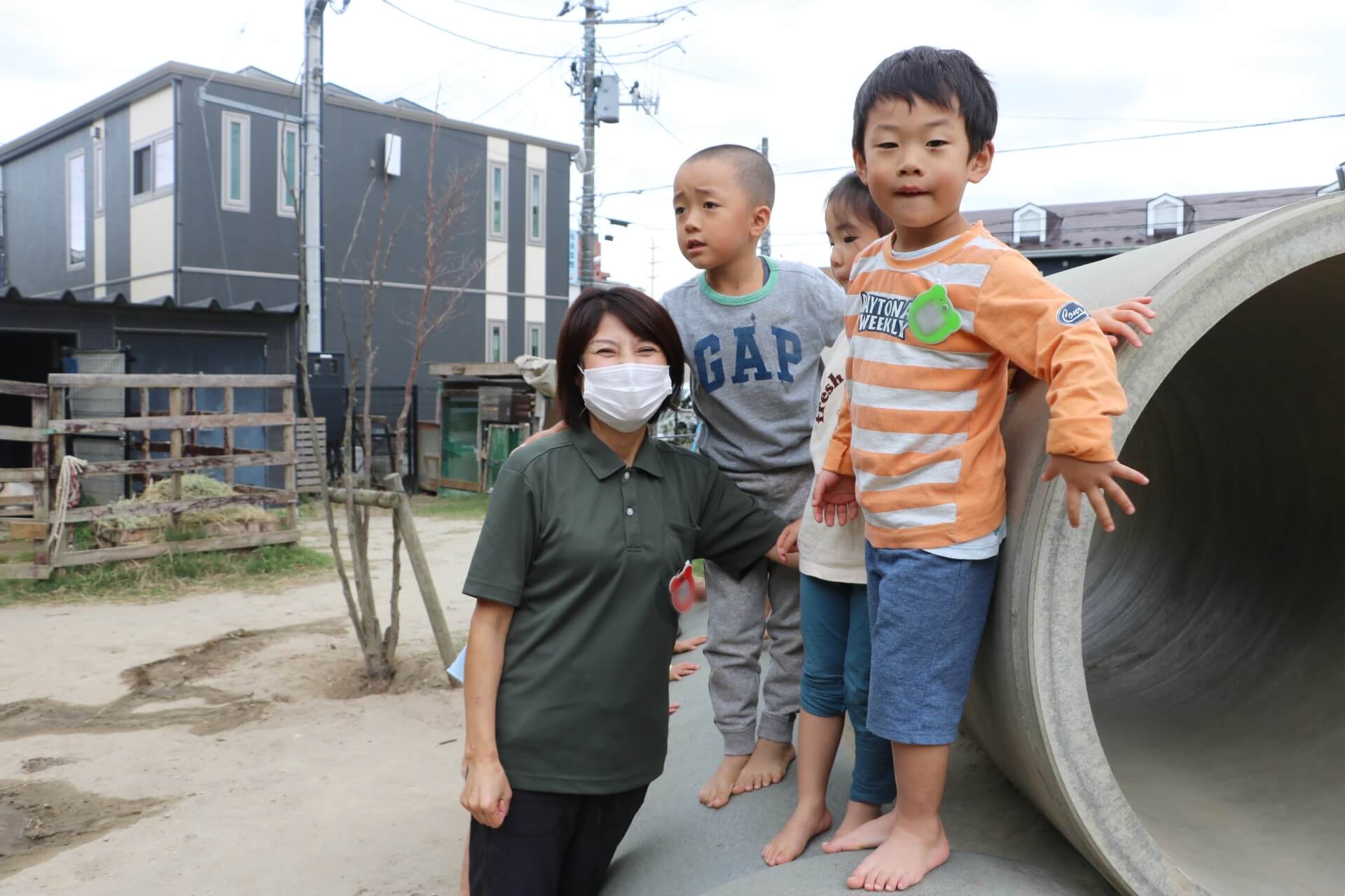 子どもたちに人気の門脇施設長