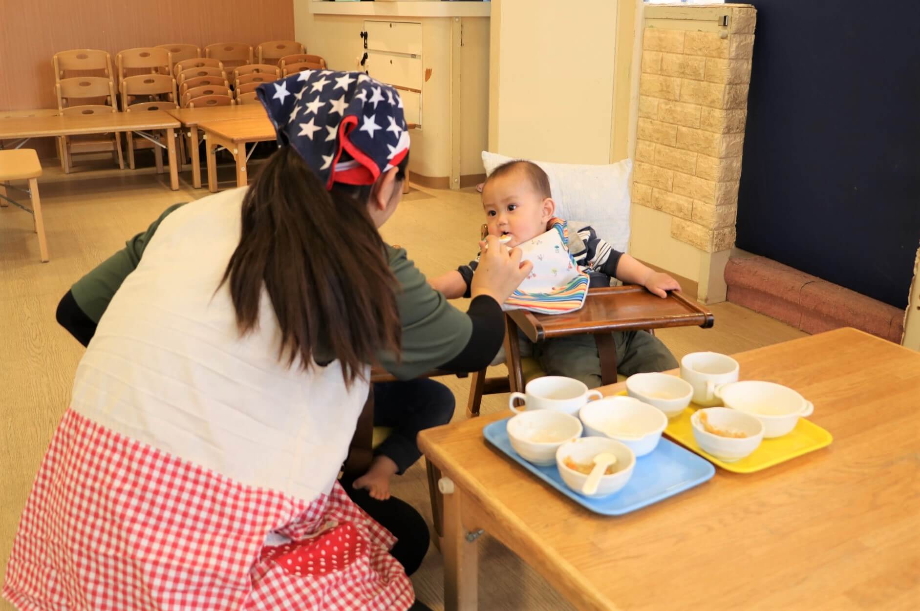 個々の成長に合わせ離乳食を進めます